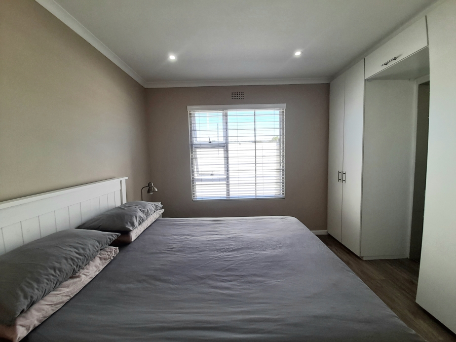 To Let 2 Bedroom Property for Rent in Sunningdale Western Cape